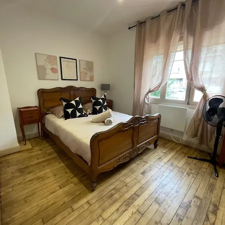 Jolie A 400m De La Cite Medievale Accommodatie bij particulieren *