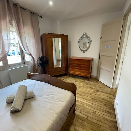 Jolie A 400m De La Cite Medievale Accommodatie bij particulieren *